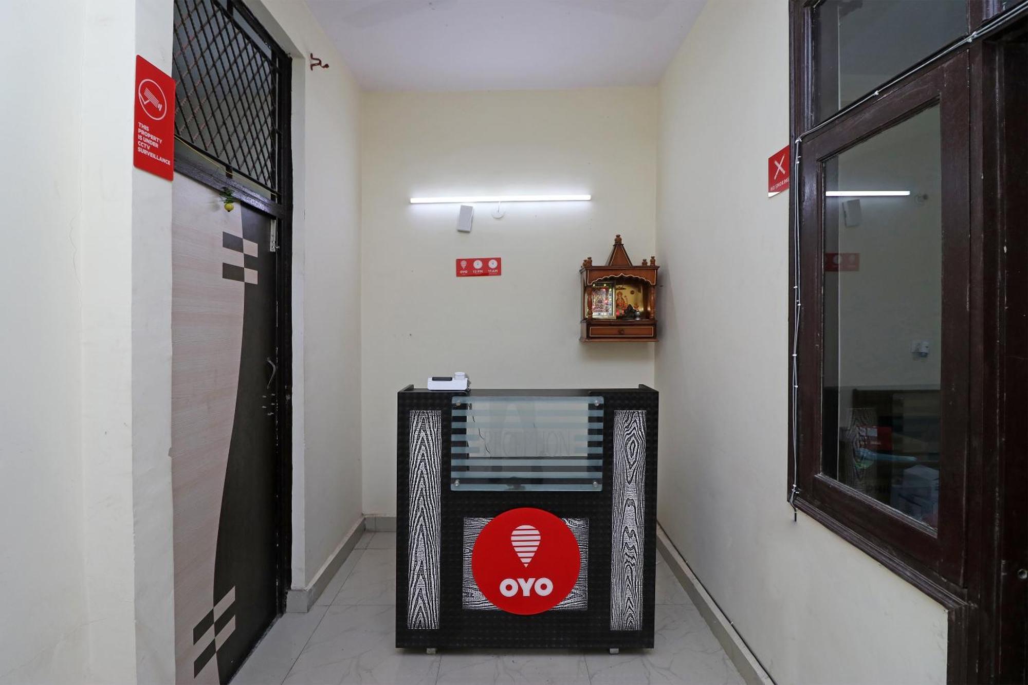 Oyo Triage Home Stay Noida Exterior photo